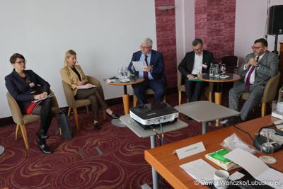 Uczestnicy 48. obrad Komitetu ds. Współpracy Międzyregionalnej Polsko-Niemieckiej Komisji Międzyrządowej ds. Współpracy Regionalnej i Przygranicznej w Görlitz 