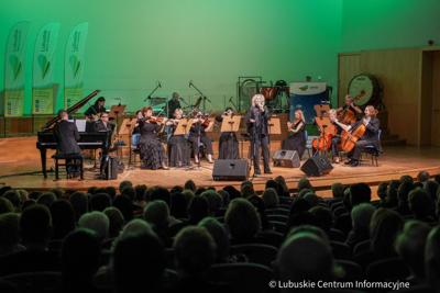 19 marca 2024 r. Koncert pod nazwą „Klasyka polskiej piosenki” w Filharmonii Zielonogórskiej w ramach cyklu „Lubuskie wita wiosnę!” 