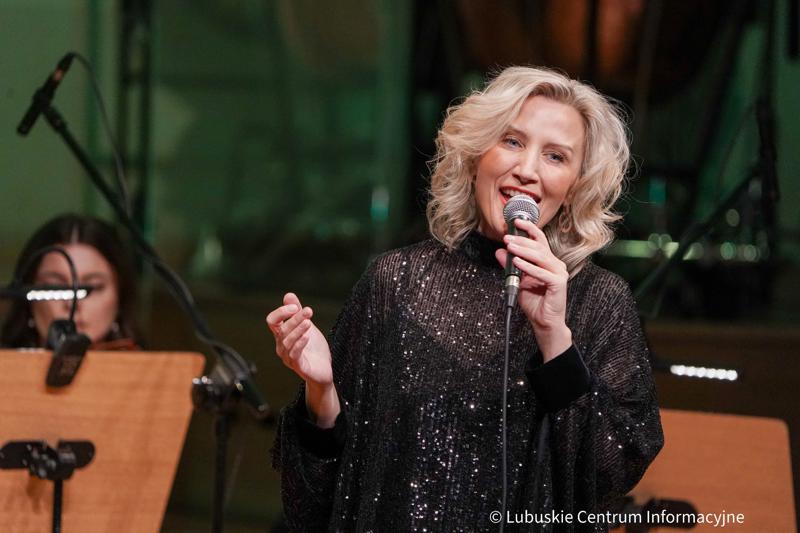 19 marca 2024 r. Koncert pod nazwą „Klasyka polskiej piosenki” w Filharmonii Zielonogórskiej w ramach cyklu „Lubuskie wita wiosnę!”