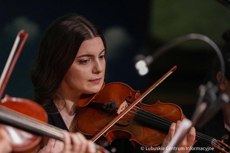 19 marca 2024 r. Koncert pod nazwą „Klasyka polskiej piosenki” w Filharmonii Zielonogórskiej w ramach cyklu „Lubuskie wita wiosnę!”