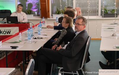 Uczestnicy konferencji międzynarodowej "Zielona Energia dla Sportu w Wojewódzkim Ośrodku Sportu i Rekreacji w Zielonej Górze-Drzonkowie