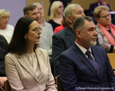 Uczestnicy uroczystości z okazji 30-lecia miasta Torzym