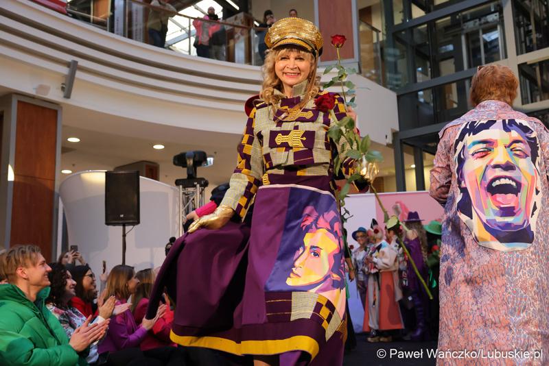 Pokaz kolekcji „New Pop Art”, Natalii Ślizowskiej w gorzowskiej Askanie