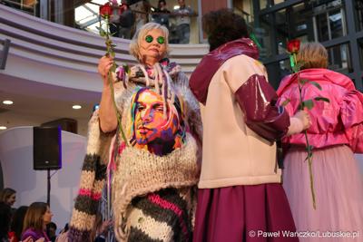 Pokaz kolekcji „New Pop Art”, Natalii Ślizowskiej w gorzowskiej Askanie 