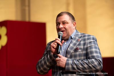Finałem naszych marcowych, muzycznych spotkań „Lubuskie wita wiosnę!”, organizowanych przez Urząd Marszałkowski Województwa Lubuskiego z lokalnymi partnerami, był koncert Macieja Miecznikowskiego i jego Kwartetu 23 marca 2024 r. w Centrum Kultury „Zamek” z Recitalem Wiosennym „Dziewczyny, bądźcie dla nas dobre”