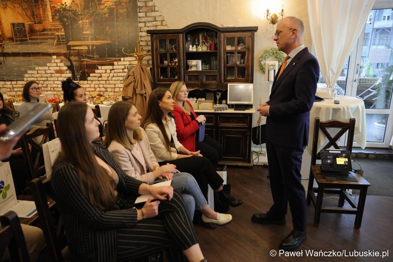 Uczestnicy spotkania mentoringowego w Słubicach