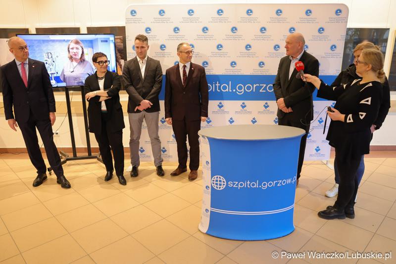 Uczestnicy spotkania podsumowującego 12 miesięcy działalności Pododdziału Kardiochirurgii w Wielospecjalistycznym Szpitalu Wojewódzkim w Gorzowie Wlkp