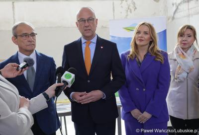 Uczestnicy konferencji prasowej dot. prezentacji Lubuskiego Centrum Kompetencji Cyfrowych i Usług Wspólnych – Data Center w Gorzowie Wlkp.