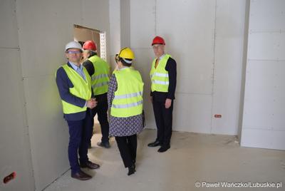 Uczestnicy konferencji prasowej dot. prezentacji Lubuskiego Centrum Kompetencji Cyfrowych i Usług Wspólnych – Data Center w Gorzowie Wlkp.