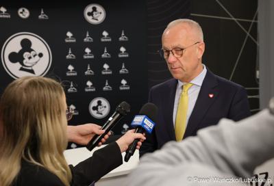 Uczestnicy konferencji prasowej dot. promocji regionu w trakcie derbów Ziemi Lubuskiej NovyHotel Falubaz Zielona Góra – ebut.pl Stal Gorzów