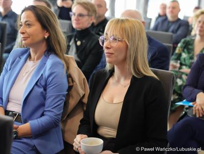 Uczestnicy spotkania marszałka woj. lubuskiego Marcina Jabłońskiego z sołtysami z terenu powiatu międzyrzeckiego 