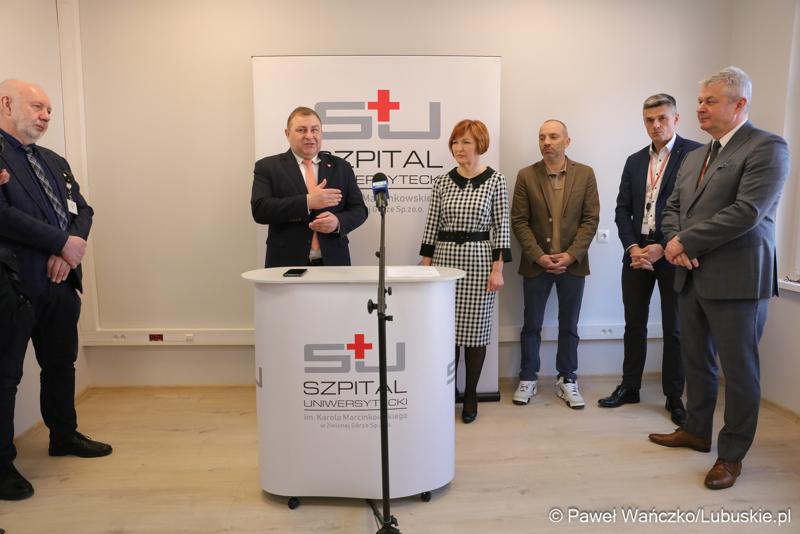 Uczestnicy konferencji prasowej w Szpitalu Uniwersyteckim w Zielonej Górze