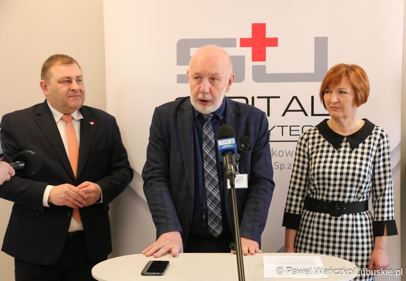 Uczestnicy konferencji prasowej w Szpitalu Uniwersyteckim w Zielonej Górze
