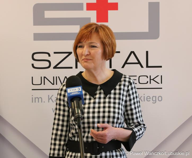 Uczestniczka konferencji prasowej w Szpitalu Uniwersyteckim w Zielonej Górze