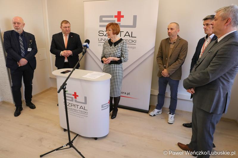 Uczestnicy konferencji prasowej w Szpitalu Uniwersyteckim w Zielonej Górze