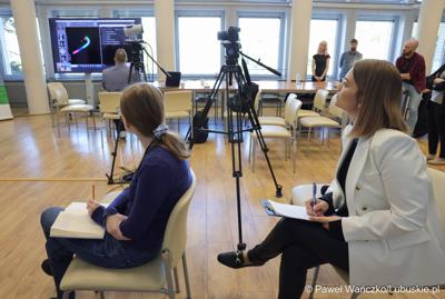 Uczestnicy konferencji prasowej dot. lubuskiego projektu wsparcia diagnostyki i medycyny systemami Sztucznej Inteligencji - MedBrain L 