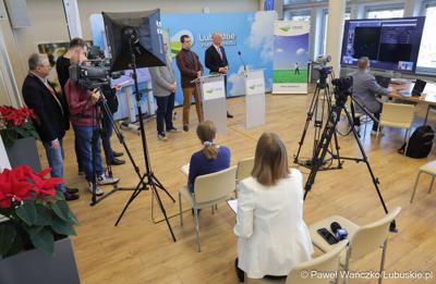 Uczestnicy konferencji prasowej dot. lubuskiego projektu wsparcia diagnostyki i medycyny systemami Sztucznej Inteligencji - MedBrain L 