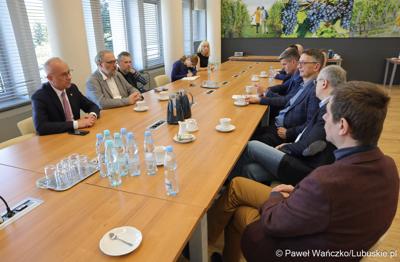 Uczestnicy spotkania dot. lubuskiego projektu wsparcia diagnostyki i medycyny systemami Sztucznej Inteligencji - MedBrain L 