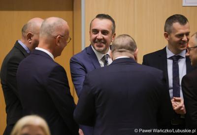 Gościem ostatniej, LXIII zwyczajnej sesji VI kadencji Sejmiku Województwa Lubuskiego był prezydent elekt Zielonej Góry Marcin Pabierowski