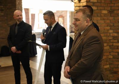 Członek zarządu woj. lubuskiego Grzegorz Potęga (na pierwszym planie) na jubileuszu 25-lecia działalności Zarządu Dróg Wojewódzkich w Zielonej Górze w Hotelu FoRRest 
