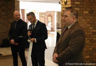 Członek zarządu woj. lubuskiego Grzegorz Potęga (na pierwszym planie) na jubileuszu 25-lecia działalności Zarządu Dróg Wojewódzkich w Zielonej Górze w Hotelu FoRRest 
