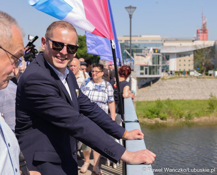 Wicemarszałek Województwa Lubuskiego Łukasz Porycki podczas obchodów 20. rocznicy wstąpienia Polski do Unii Europejskiej w Słubicach