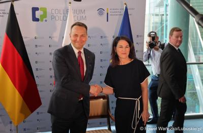 Ministrowie spraw zagranicznych Polski i Niemiec: Radosław Sikorski oraz Annalena Baerbock