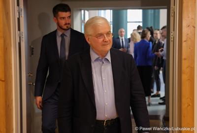 Uczestnicy obchodów 20. rocznicy wstąpienia Polski do Unii Europejskiej w Słubicach