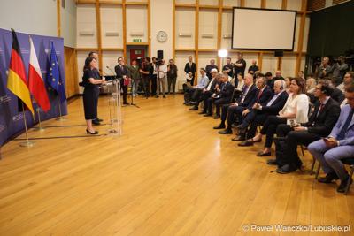 Ministrowie spraw zagranicznych Polski i Niemiec: Radosław Sikorski oraz Annalena Baerbock podczas konferencji prasowej 