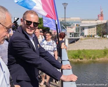 Wicemarszałek Województwa Lubuskiego Łukasz Porycki podczas obchodów 20. rocznicy wstąpienia Polski do Unii Europejskiej w Słubicach
