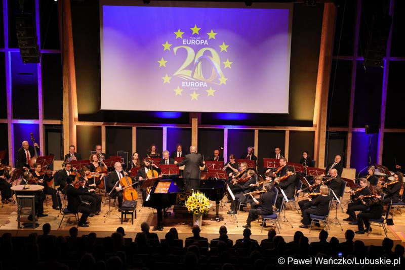 Utwory Beethovena, Mozarta i Chopina zwieńczyły obchody 20. rocznicy wstąpienia Polski do Unii Europejskiej podczas koncertu w Collegium Polonicum w Słubicach