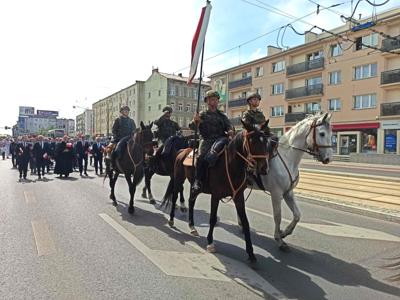 O wspólnocie, wspólnych wartościach, dążeniu do wolności i równości była mowa podczas piątkowych (3 maja 2024 r.) wojewódzkich obchodów rocznicy uchwalenia Konstytucji 3 Maja na placu Grunwaldzkim w Gorzowie