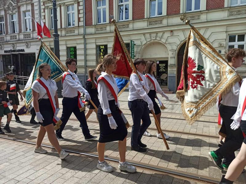 O wspólnocie, wspólnych wartościach, dążeniu do wolności i równości była mowa podczas piątkowych (3 maja 2024 r.) wojewódzkich obchodów rocznicy uchwalenia Konstytucji 3 Maja na placu Grunwaldzkim w Gorzowie