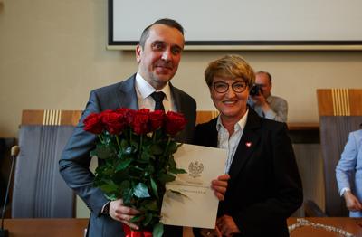 Uroczysta Sesja Rady Miasta w Rektoracie Uniwersytetu Zielonogórskiego, podczas której zaprzysiężony został prezydent Zielonej Góry Marcin Pabierowski.