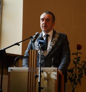 Uroczysta Sesja Rady Miasta w Rektoracie Uniwersytetu Zielonogórskiego, podczas której zaprzysiężony został prezydent Zielonej Góry Marcin Pabierowski.