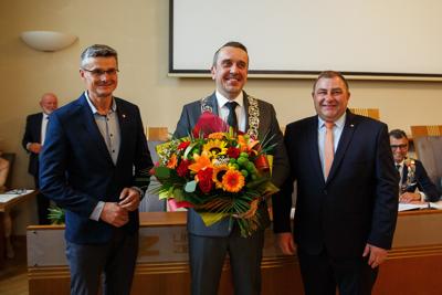 Uroczysta Sesja Rady Miasta w Rektoracie Uniwersytetu Zielonogórskiego, podczas której zaprzysiężony został prezydent Zielonej Góry Marcin Pabierowski.
