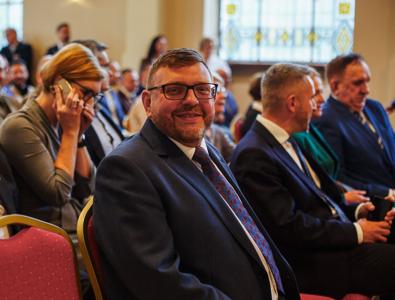 Uroczysta Sesja Rady Miasta w Rektoracie Uniwersytetu Zielonogórskiego, podczas której zaprzysiężony został prezydent Zielonej Góry Marcin Pabierowski.