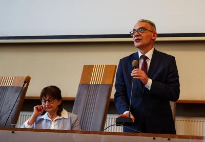 Uroczysta Sesja Rady Miasta w Rektoracie Uniwersytetu Zielonogórskiego, podczas której zaprzysiężony został prezydent Zielonej Góry Marcin Pabierowski.