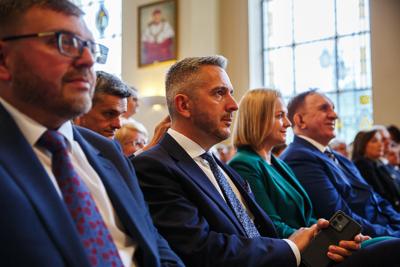 Uroczysta Sesja Rady Miasta w Rektoracie Uniwersytetu Zielonogórskiego, podczas której zaprzysiężony został prezydent Zielonej Góry Marcin Pabierowski.