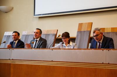 Uroczysta Sesja Rady Miasta w Rektoracie Uniwersytetu Zielonogórskiego, podczas której zaprzysiężony został prezydent Zielonej Góry Marcin Pabierowski.