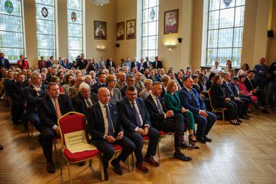 Uroczysta Sesja Rady Miasta w Rektoracie Uniwersytetu Zielonogórskiego, podczas której zaprzysiężony został prezydent Zielonej Góry Marcin Pabierowski.