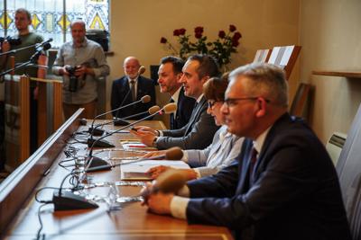 Uroczysta Sesja Rady Miasta w Rektoracie Uniwersytetu Zielonogórskiego, podczas której zaprzysiężony został prezydent Zielonej Góry Marcin Pabierowski.
