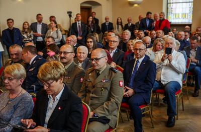 Uroczysta Sesja Rady Miasta w Rektoracie Uniwersytetu Zielonogórskiego, podczas której zaprzysiężony został prezydent Zielonej Góry Marcin Pabierowski.