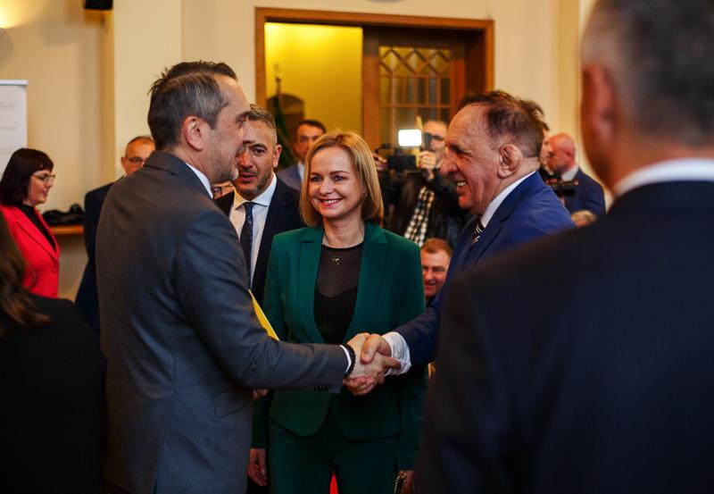 Uroczysta Sesja Rady Miasta w Rektoracie Uniwersytetu Zielonogórskiego, podczas której zaprzysiężony został prezydent Zielonej Góry Marcin Pabierowski.