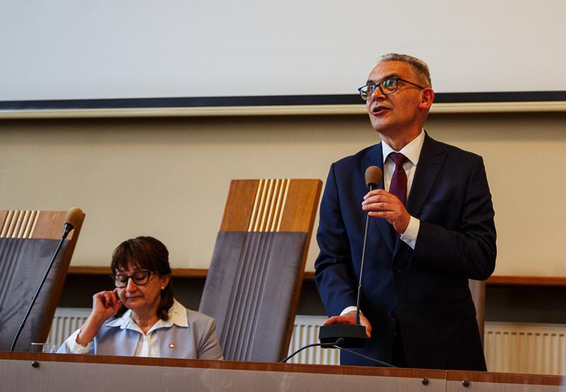 Uroczysta Sesja Rady Miasta w Rektoracie Uniwersytetu Zielonogórskiego, podczas której zaprzysiężony został prezydent Zielonej Góry Marcin Pabierowski.