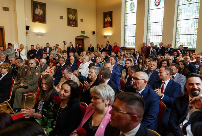 Uroczysta Sesja Rady Miasta w Rektoracie Uniwersytetu Zielonogórskiego, podczas której zaprzysiężony został prezydent Zielonej Góry Marcin Pabierowski.