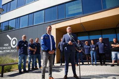 Wizyta polskiego kosmonauty, Sławosza Uznańskiego, w Parku Technologii Kosmicznych, konferencja prasowa