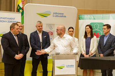 Wręczenie certyfikatów akredytacyjnych dot. pobierania narządów do przeszczepu