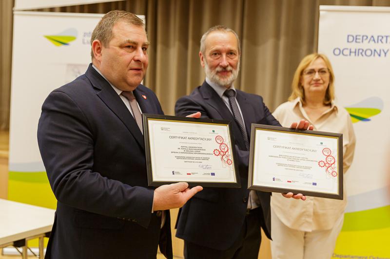Wręczenie certyfikatów akredytacyjnych dot. pobierania narządów do przeszczepu