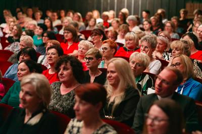 Obchody Międzynarodowego Dnia Pielęgniarki i Położnej w Lubuskim Teatrze w Zielonej Górze. 